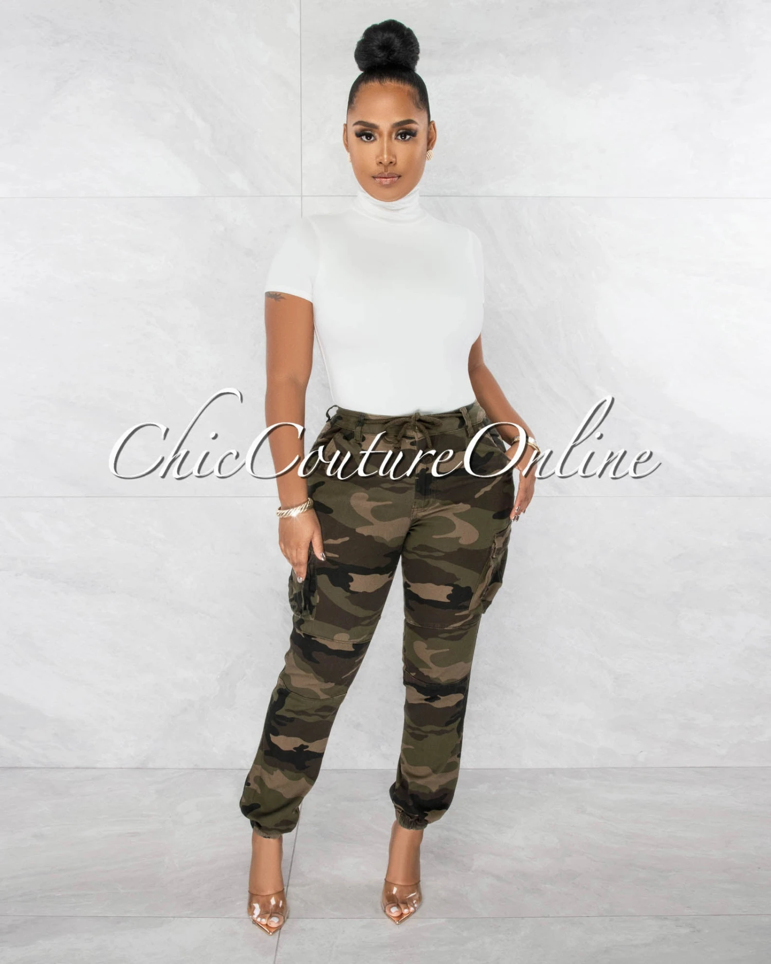 Merlyse Off-White Mock Neckline Short Sleeves Bodysuit - Image 4