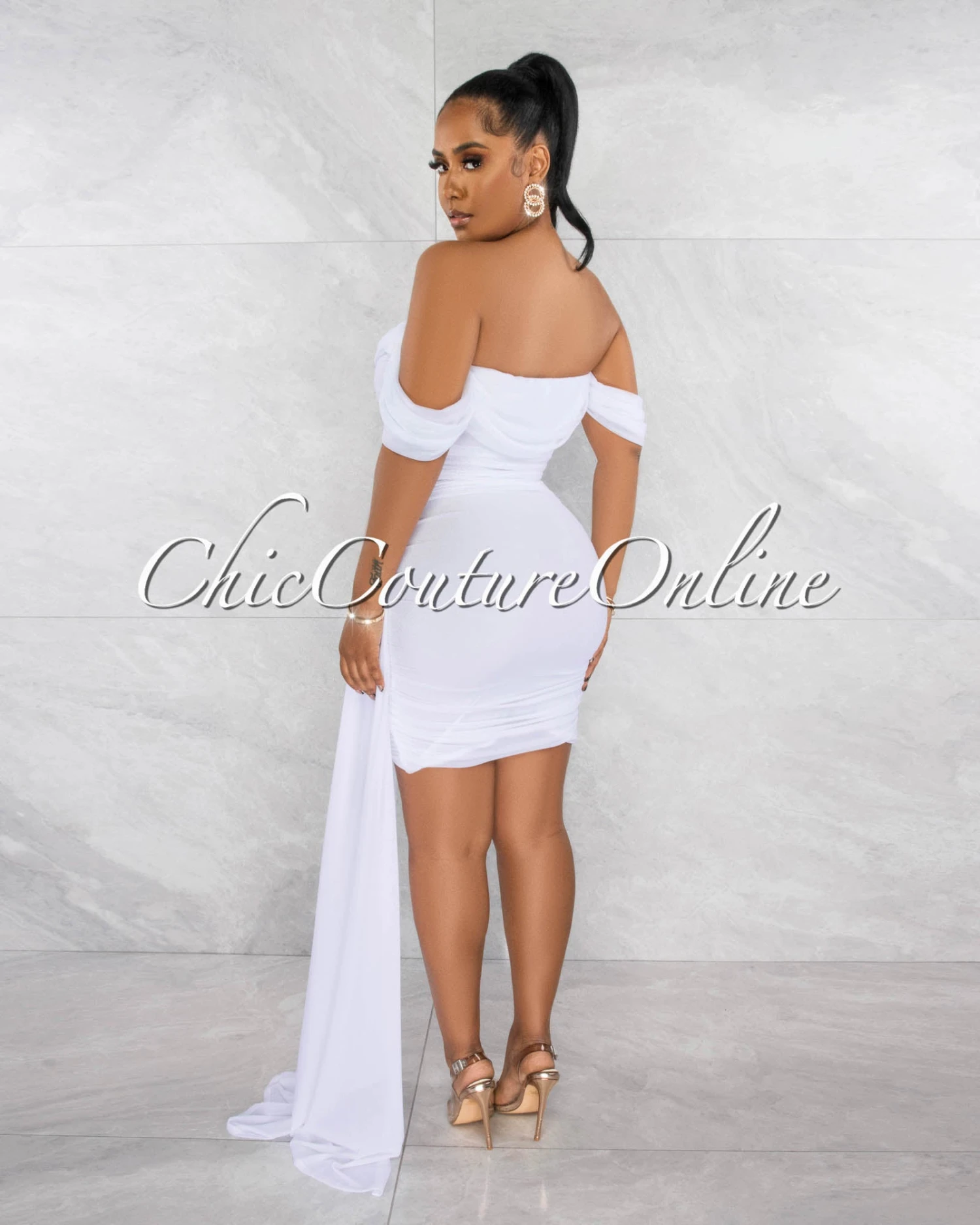 Cammy Off-White Ruched Mesh Off-The Shoulders Train Dress - Image 3